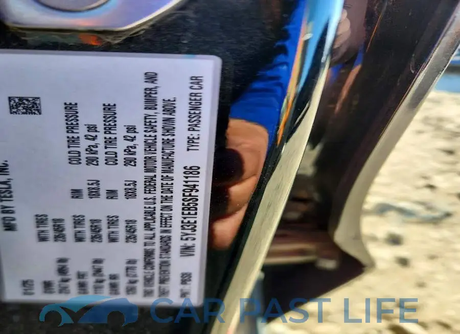 5YJ3E1EB5SF941186# 12