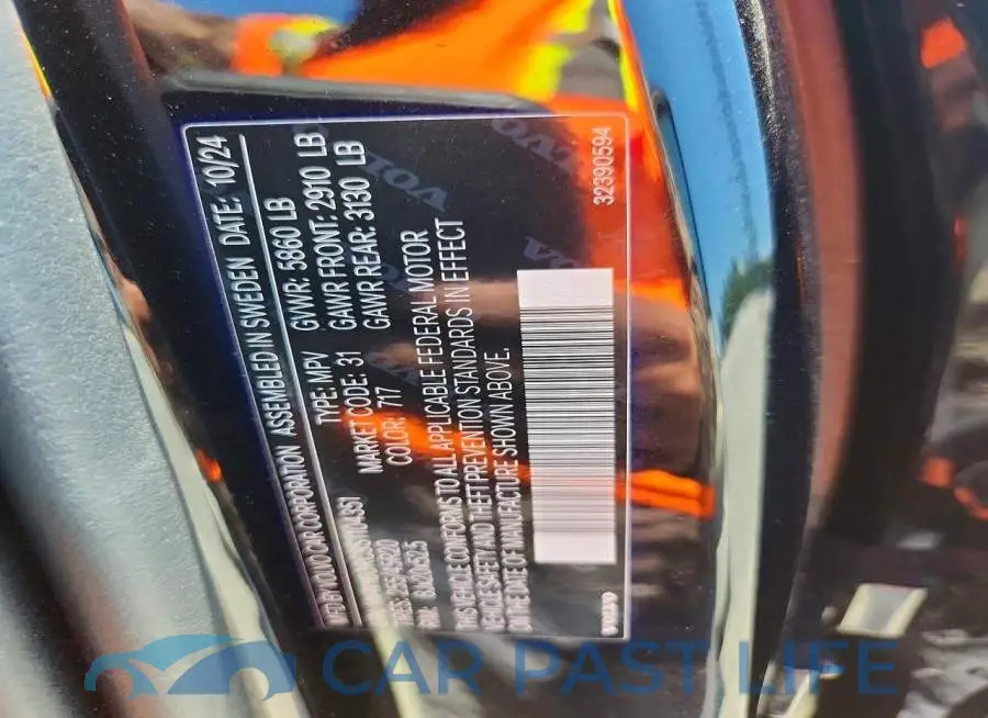 YV4H60RC9S1104351# 13