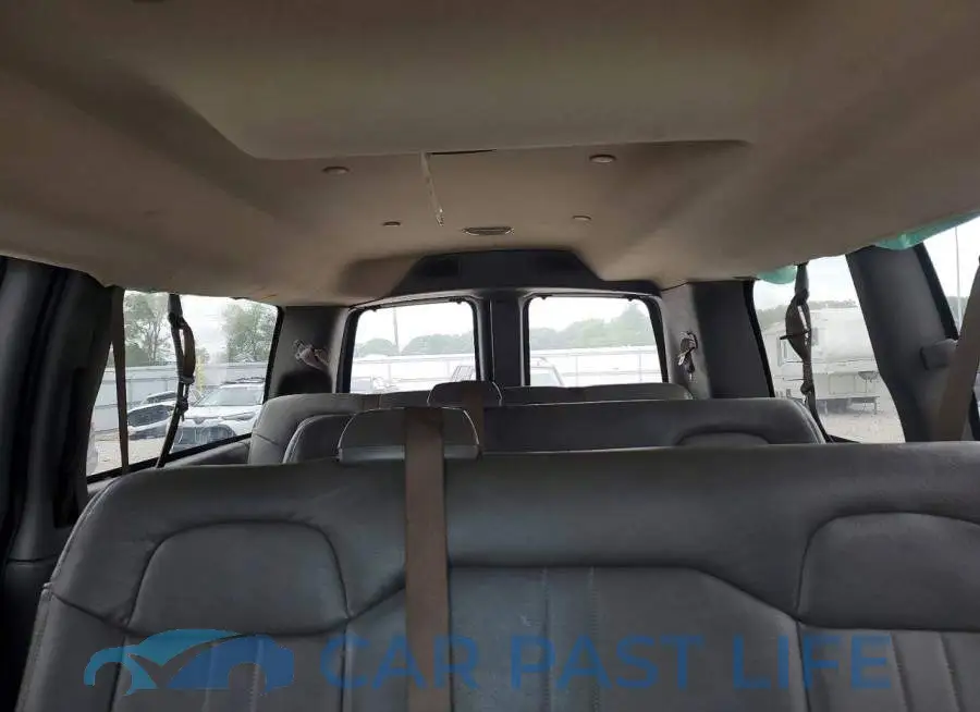1GAWGEFG8J1211328# 10