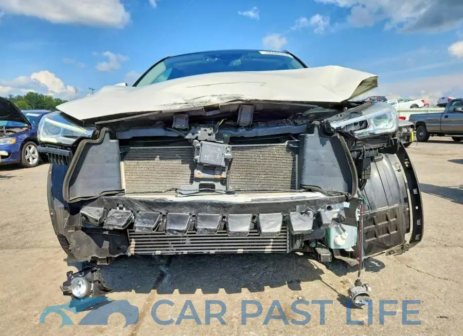 3PCAJ5M3XLF102043# 5