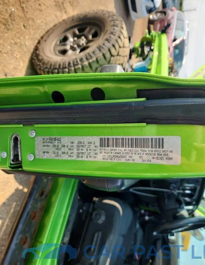 1C4GJXAG0KW666047# 13