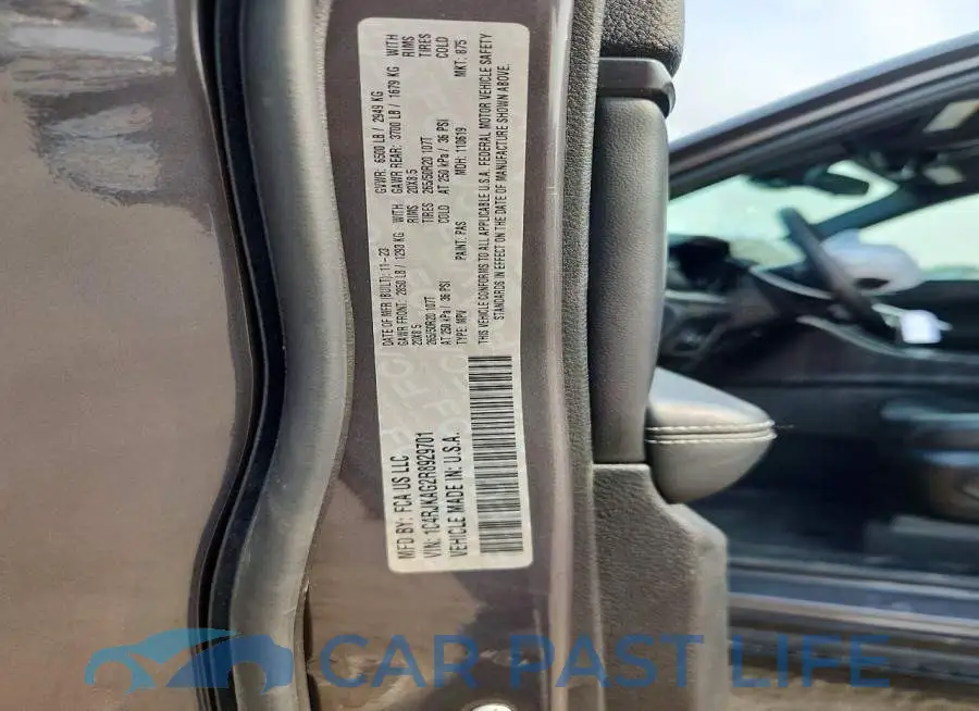 1C4RJKAG2R8929701# 13