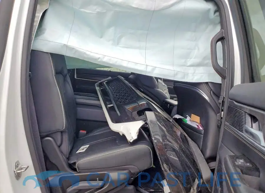 1C4SJVFP2RS159689# 11