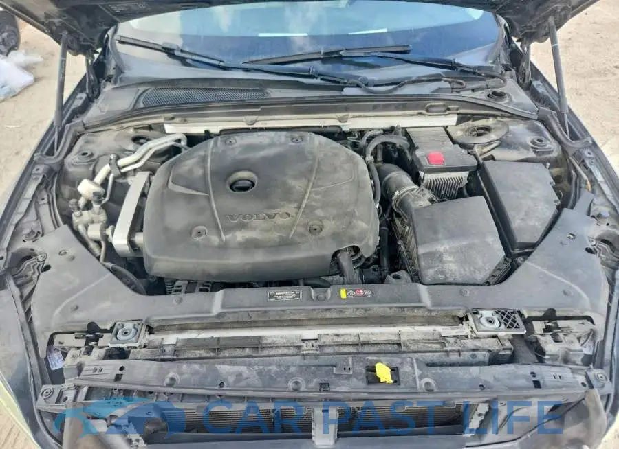 7JR102FK6KG016935# 11