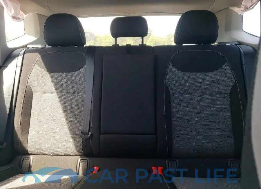 3VV8X7B23RM018767# 10