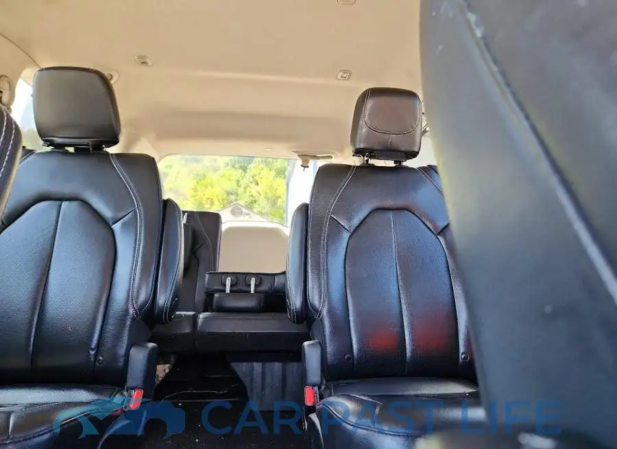 2C4RC1BG2NR122211# 10