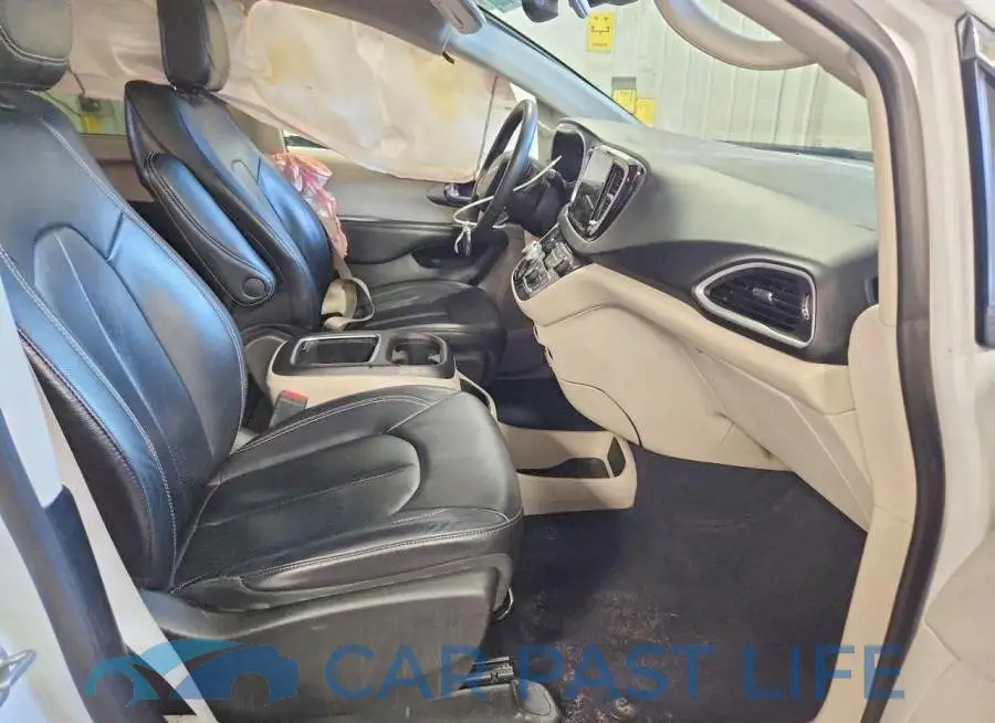 2C4RC1BG2NR147481# 7