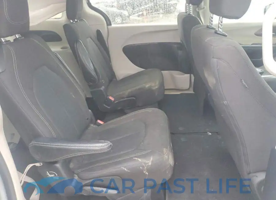 2C4RC1CG5NR162782# 11