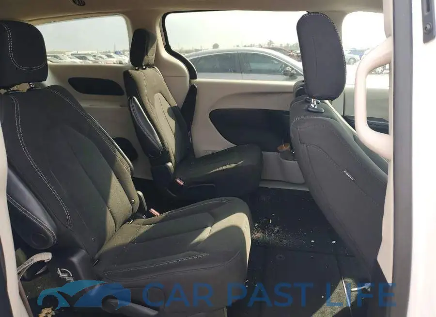 2C4RC1CGXNR218571# 10