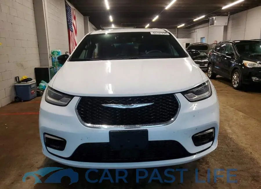 2C4RC3BG6TR174384# 5
