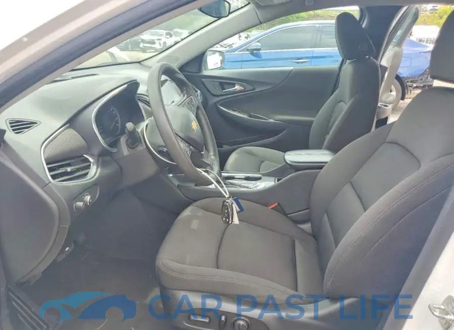 1G1ZD5ST3LF112558# 7
