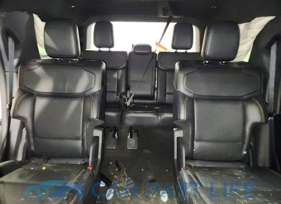 1FMJU1RG8SEA42464# 10