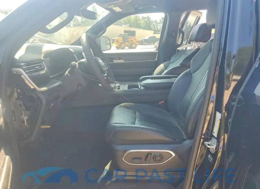 1C4SJVBP6RS136244# 7