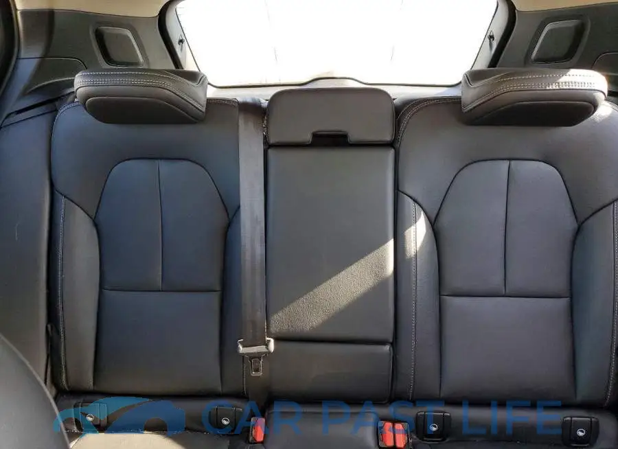 YV4162UK3M2424922# 10