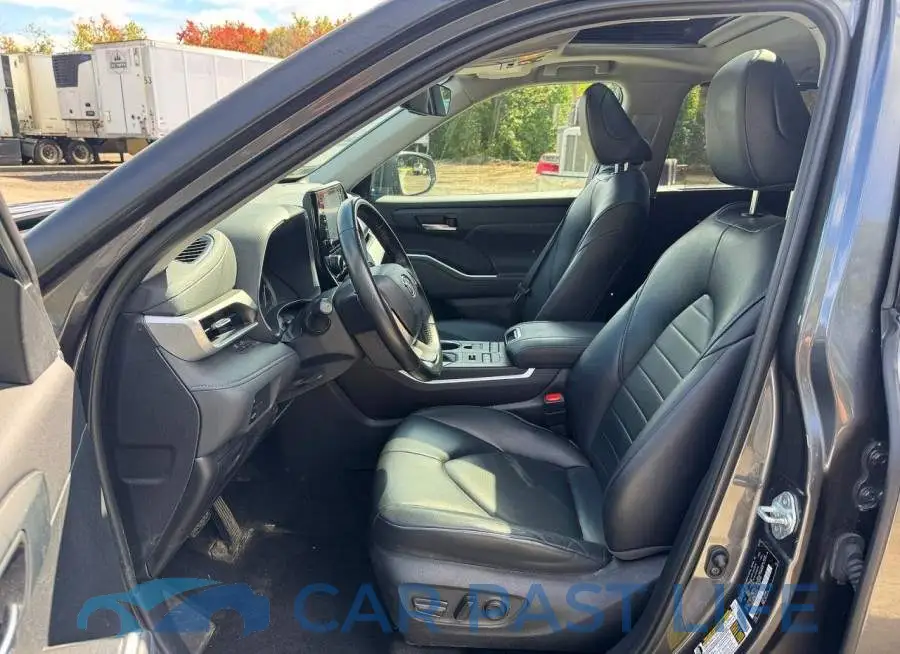 5TDGZRBHXNS249793# 12