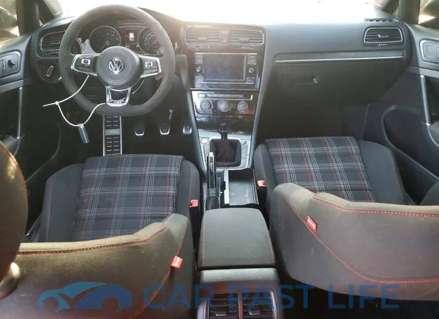 3VW5T7AU8KM012370# 8