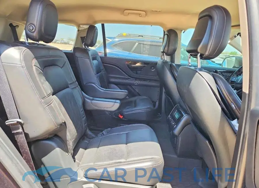 5LM5J7XC6LGL13196# 11