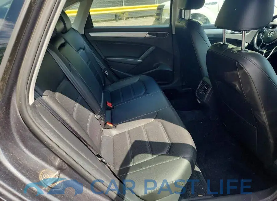 1VWLA7A3XKC002073# 10