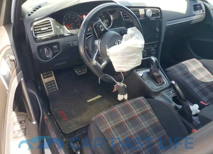 3VW447AUXJM266072# 8