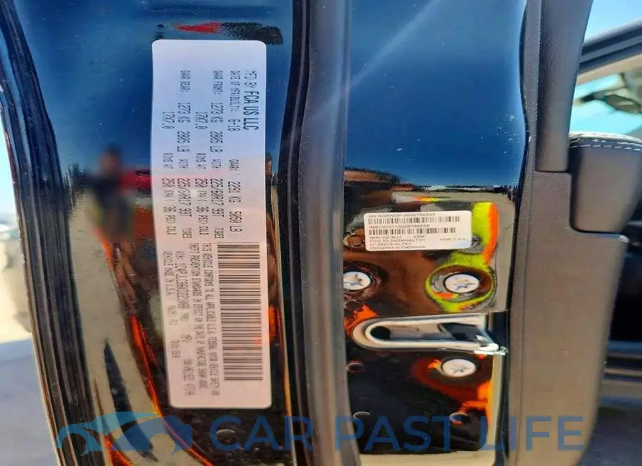 1C4PJLCB6KD221088# 12