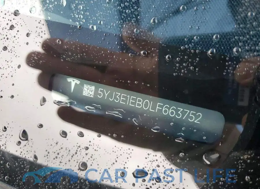 5YJ3E1EB0LF663752# 12