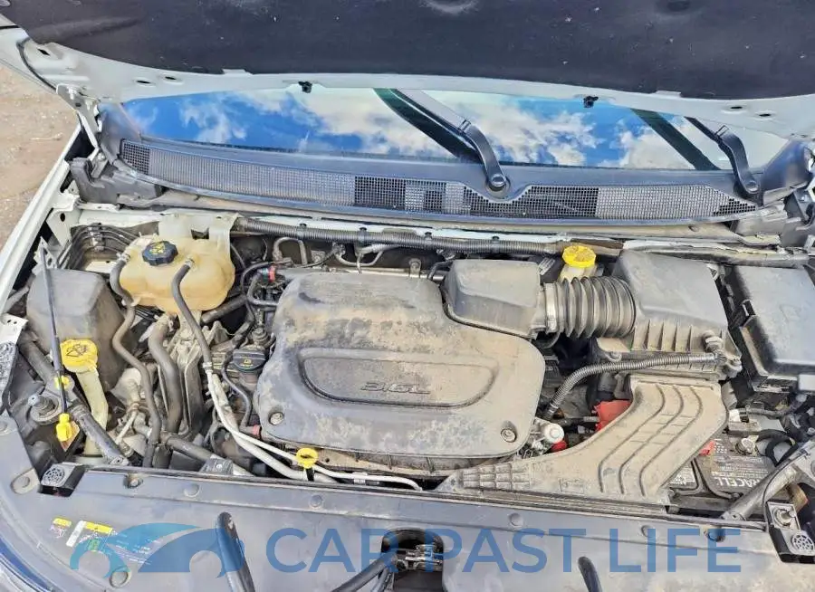 2C4RC1BG8NR213077# 11
