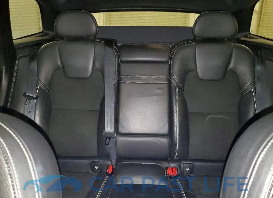 YV4A22RM9J1076437# 10