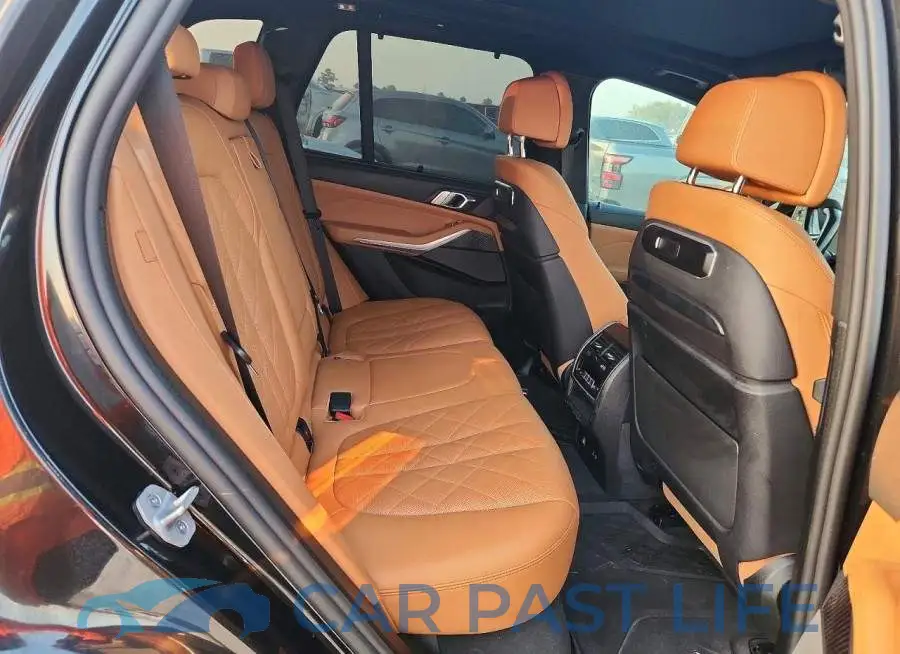 5UX33EU08T9163411# 11