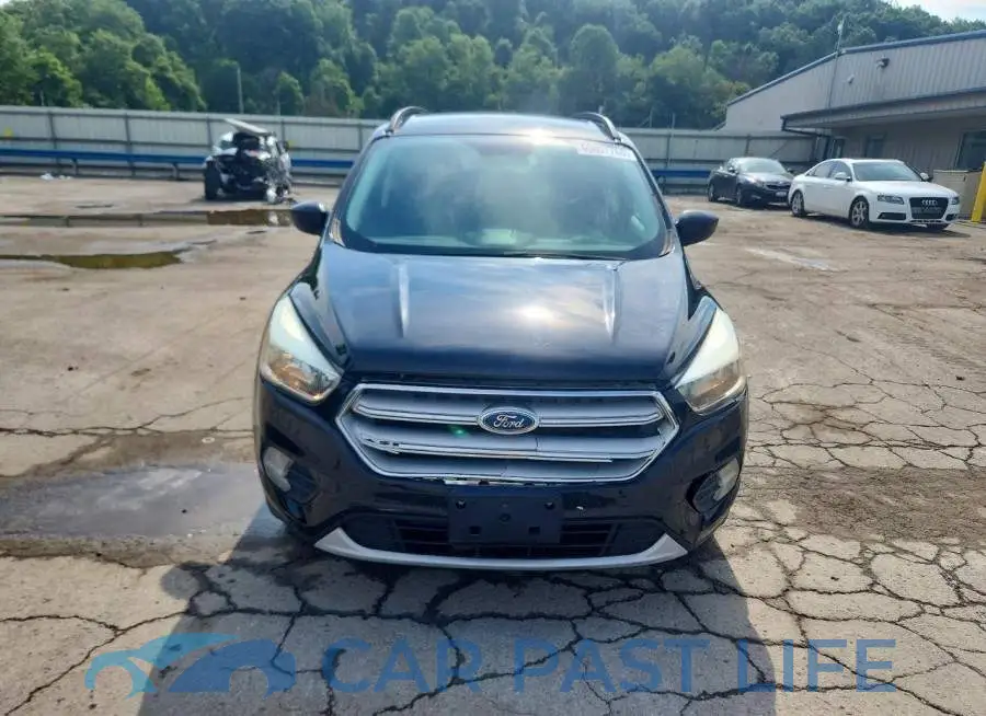 1FMCU9GD5JUA10754# 5
