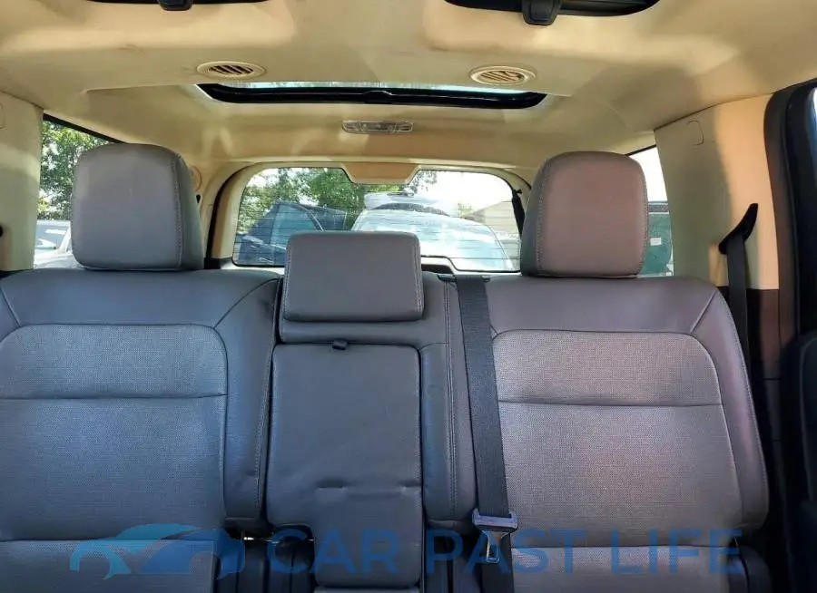 2FMHK6DT9JBA17587# 10