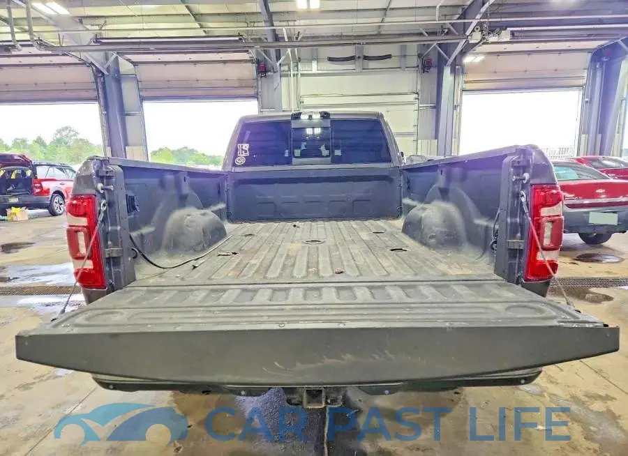 3C63R3RL8KG602085# 6