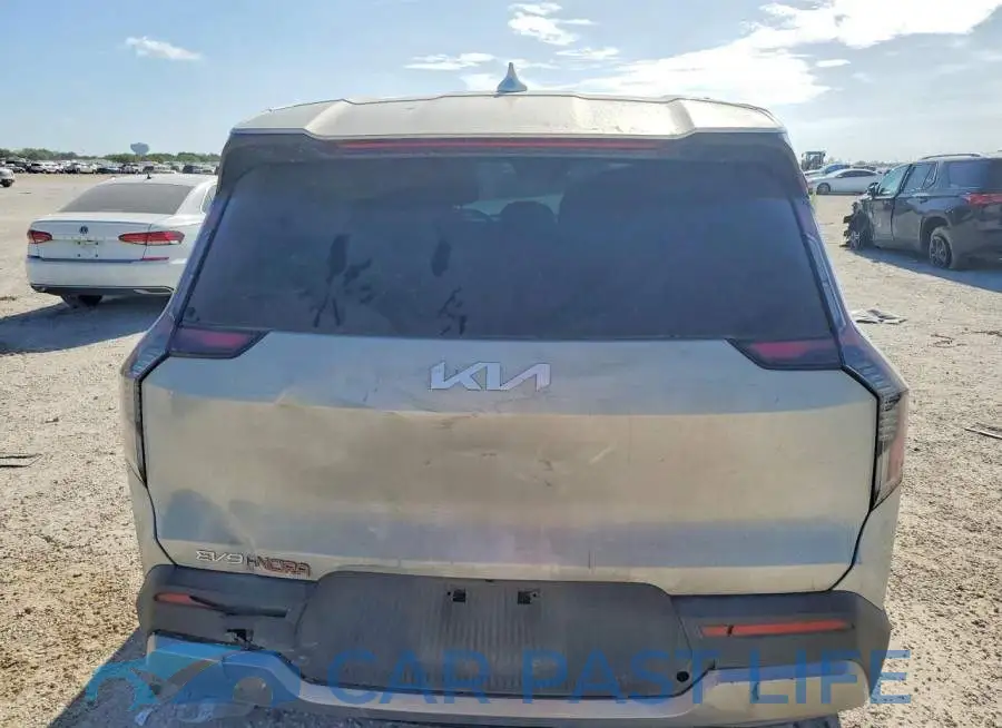 KNDAA5S20R6028131# 6