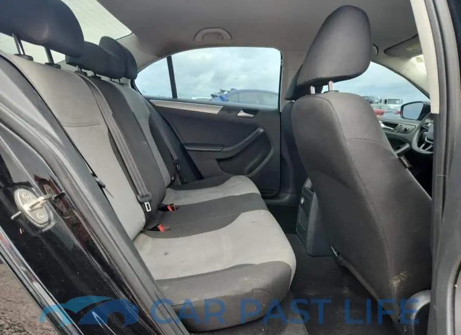3VW2B7AJXHM212364# 10