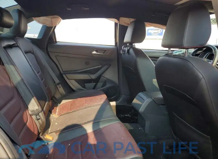 3VW2T7BU1NM005492# 10