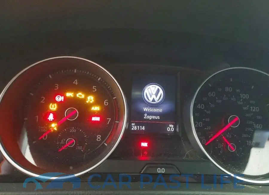 3VW5T7AU7LM004505# 9
