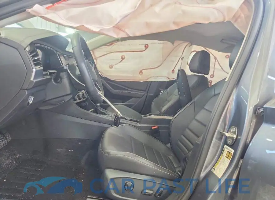 3VW7M7BU1RM061747# 7