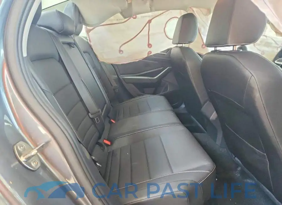 3VW7M7BU1RM061747# 10