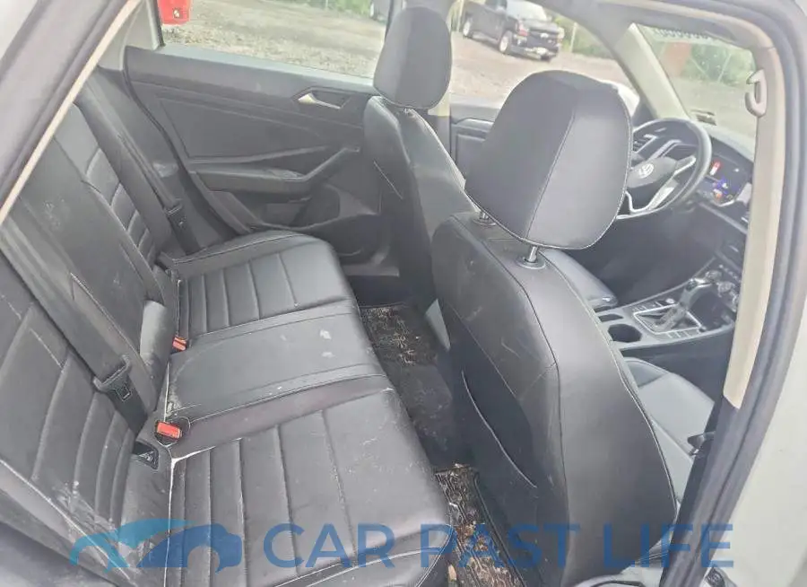 3VW7M7BU9RM012490# 10