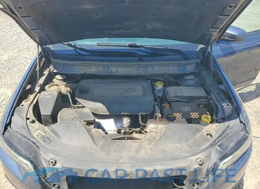 1C4PJLCB0LD611105# 12