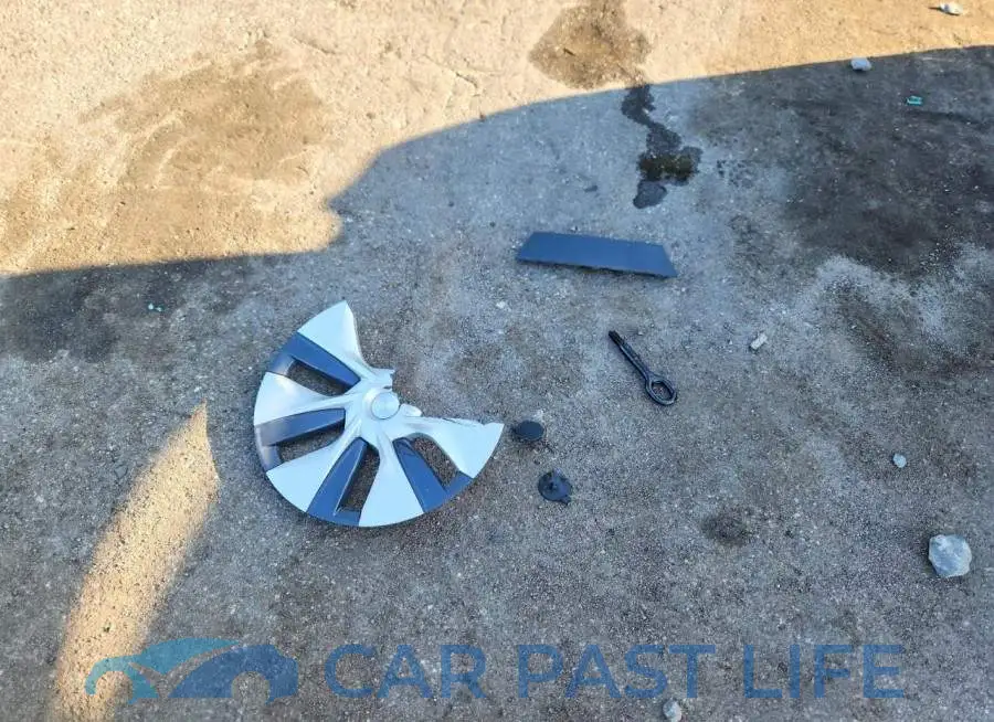 5YJYGDEE3MF257025# 12