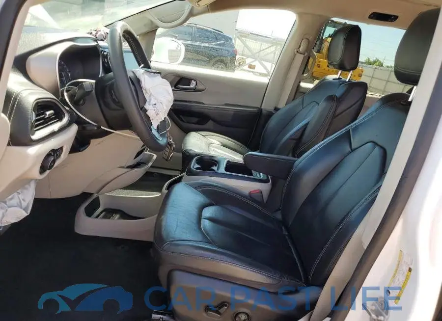 2C4RC1BG2NR219795# 7