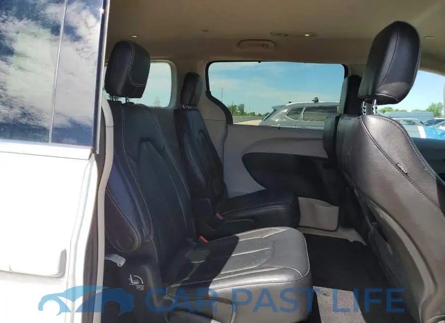 2C4RC1BG2NR219795# 11