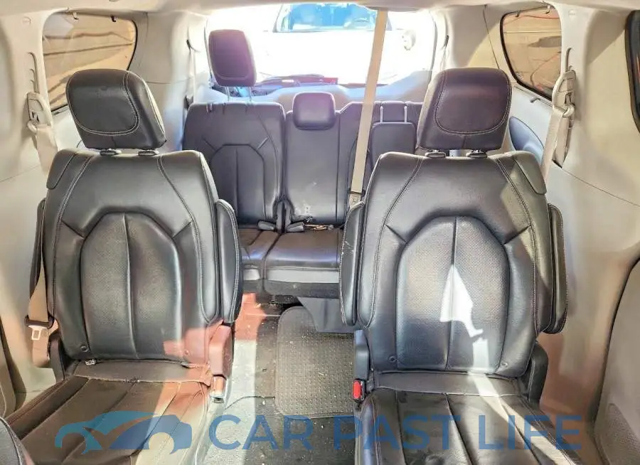 2C4RC1BG8NR194532# 10