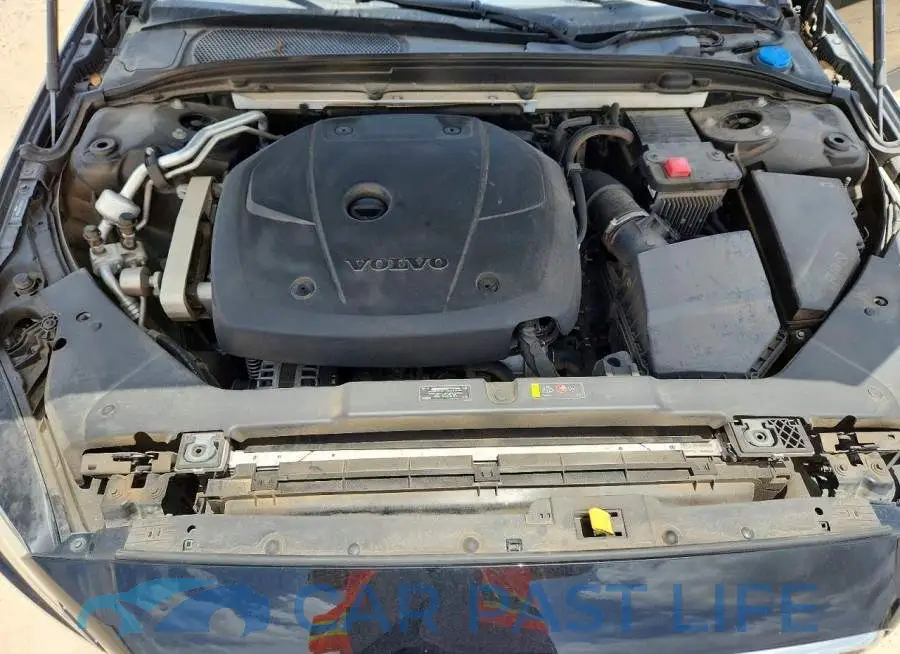 7JR102FL1KG003504# 11