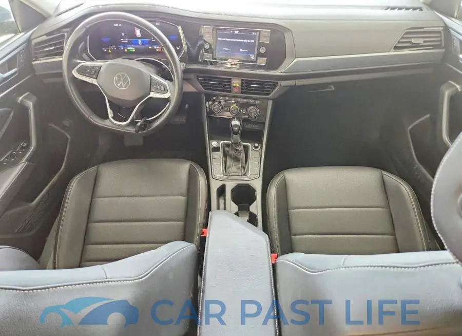 3VW7M7BUXRM072813# 8