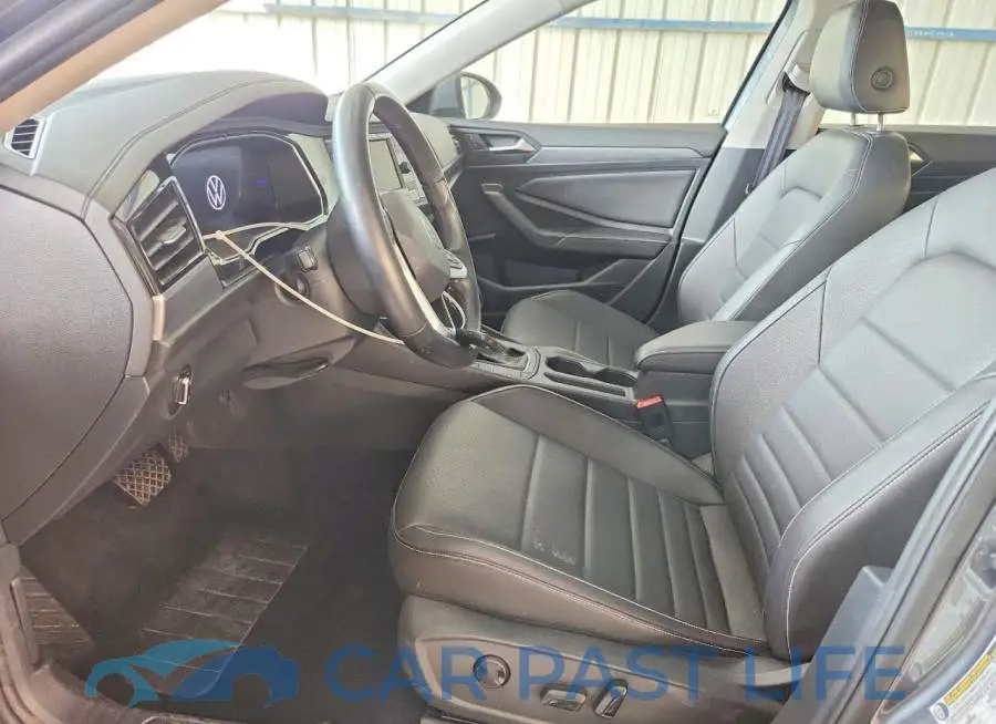 3VW7M7BUXRM072813# 7
