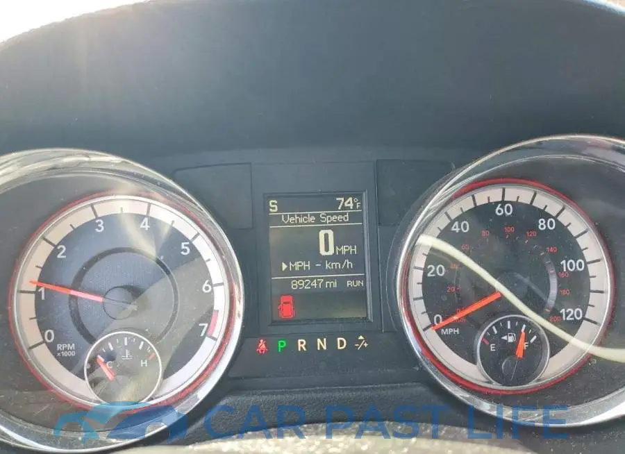 2C4RDGEG9KR770152# 9