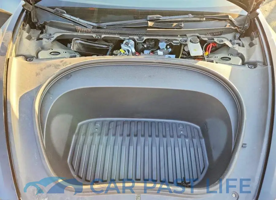 5YJ3E1EAXTF147535# 11