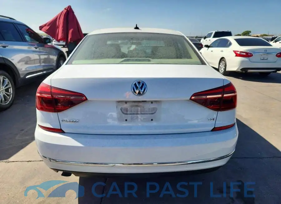 1VWLA7A32KC009809# 6
