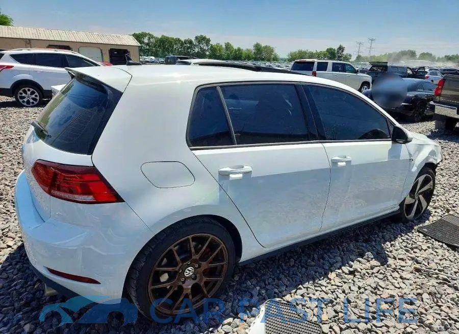 3VW5T7AU0LM015118# 3